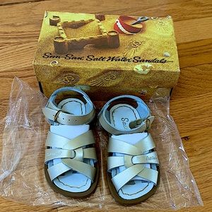 Sun-San Salt Water Sandals by Hoy